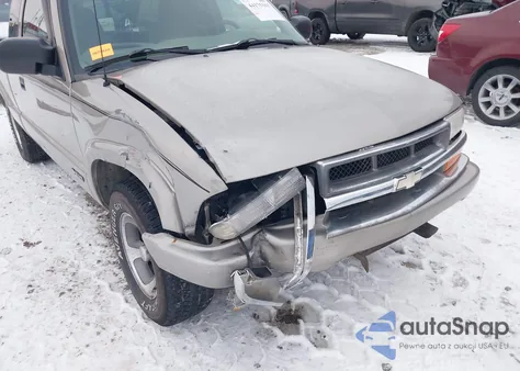 2000 Chevrolet S-10 Ls from USA, damaged, VIN 1GCCS19W3YK215053